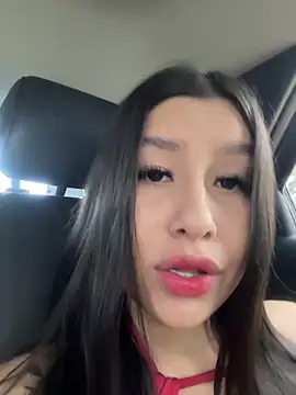 Snapshot of Luisa_Madrid chatting on 05.17.26 Luisa Madrid online show from 05.17.26