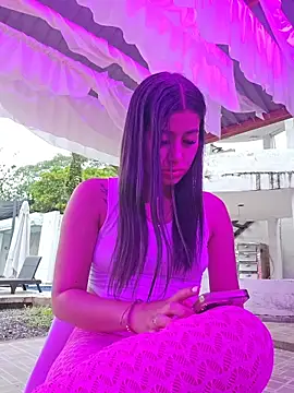Snapshot of Luisa_Madrid chatting on 05.24.26 Luisa Madrid online show from 05.24.26