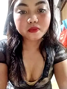 Snapshot of lie_louron chatting on 05.16.26 lie louron online show from 05.16.26