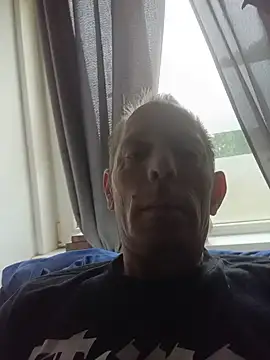 040CamBoy040 online show from 05.17.26