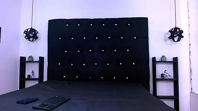 Snapshot of Dannesh_ chatting on 06.18.26 Dannesh online show from 06.18.26