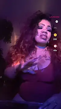 Snapshot of NailGoddessnow chatting on 01.09.25 NailGoddessnow online show from 01.09.25