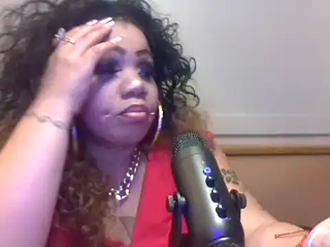 Snapshot of NailGoddessnow chatting on 02.13.25 NailGoddessnow online show from 02.13.25