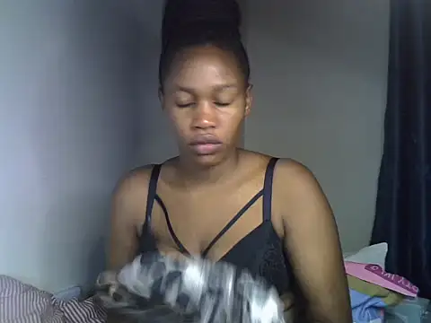 Snapshot of ANGEL_MIA23 chatting on 06.16.26 ANGEL MIA23 online show from 06.16.26