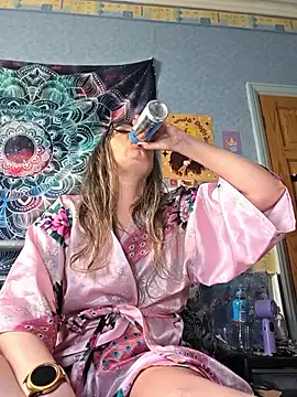 Izzylove47 online show from 05.16.26