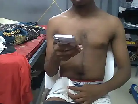 male18in online show from 05.19.26