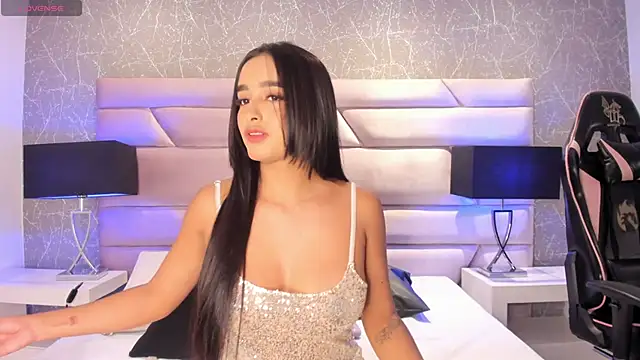 Snapshot of VanesaGuzman chatting on 06.15.26 VanesaGuzman online show from 06.15.26