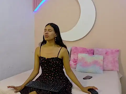 SamanthaLaurent online show from 07.06.26