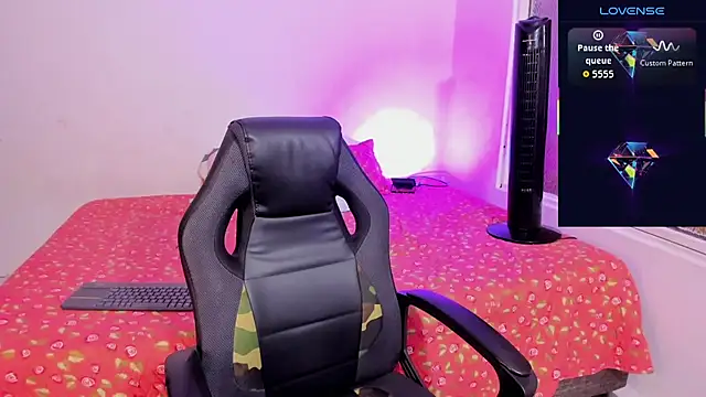 Snapshot of alison_daniels_ chatting on 09.14.25 alison daniels online show from 09.14.25