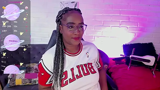 alison daniels  online show from 04.11.26