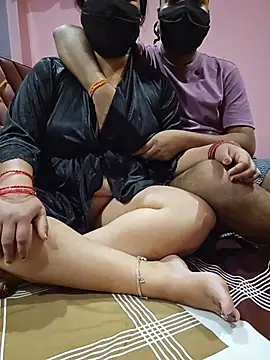 DesiPinkCouple online show from 05.25.26