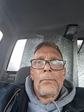 Snapshot of truckdawg2023 chatting on 05.16.26 truckdawg2023 online show from 05.16.26