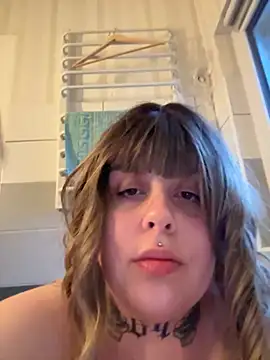 Snapshot of Fuckselly chatting on 05.16.26 Fuckselly online show from 05.16.26