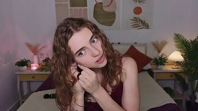 Snapshot of TayloryStar chatting on 06.30.26 TayloryStar online show from 06.30.26