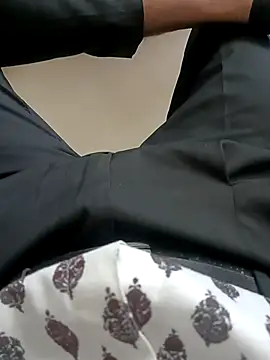 Snapshot of Playboygujrati chatting on 02.17.25 Playboygujrati online show from 02.17.25