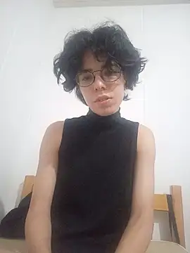 RobinTheBirdy online show from 05.23.26