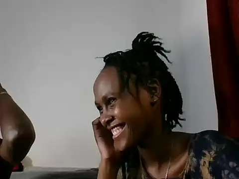 Snapshot of Sleek_petite chatting on 06.08.26 Sleek petite online show from 06.08.26