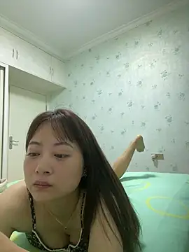Snapshot of CRROO-AA chatting on 06.17.26 CRROO-AA online show from 06.17.26