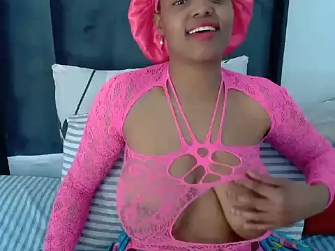 HugeMelons11 online show from 06.25.26
