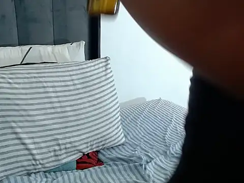 HugeMelons11 online show from 06.27.26
