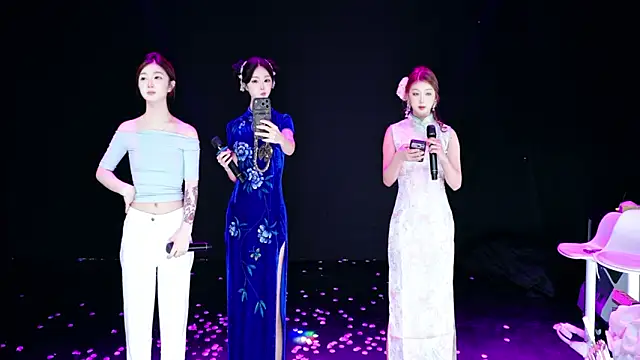 CH-6688 online show from 06.10.26