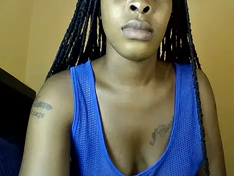 Snapshot of camila_lorah chatting on 06.11.26 camila lorah online show from 06.11.26