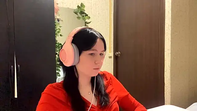 Snapshot of JulianPitta chatting on 06.18.26 JulianPitta online show from 06.18.26