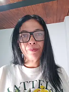 Snapshot of Scarlett_Valnyx chatting on 05.27.26 Scarlett Valnyx online show from 05.27.26