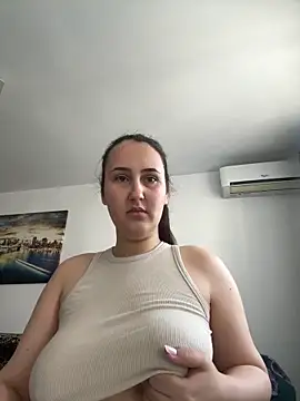 Snapshot of SweetTerrea chatting on 05.25.26 SweetTerrea online show from 05.25.26