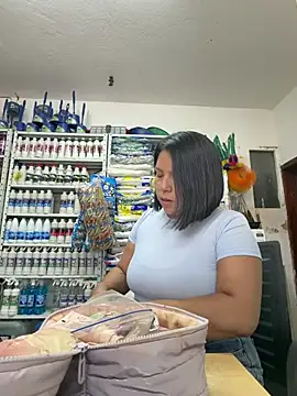 ISABELLA  LUNA online show from 06.17.26