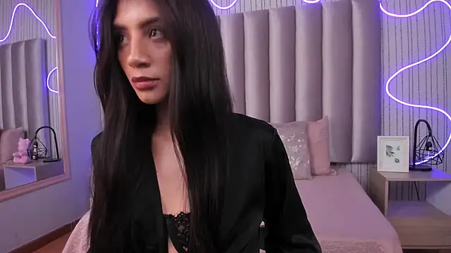 LOLA NOVAMD online show from 05.20.26