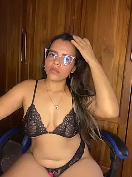 Estrella em online show from 05.21.26