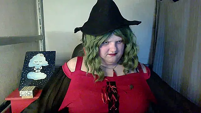 Freya Fellie online show from 05.23.26