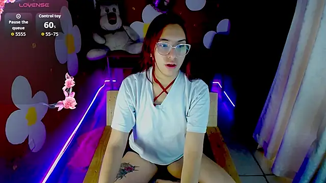 Snapshot of ashly_litlle chatting on 06.04.26 ashly litlle online show from 06.04.26
