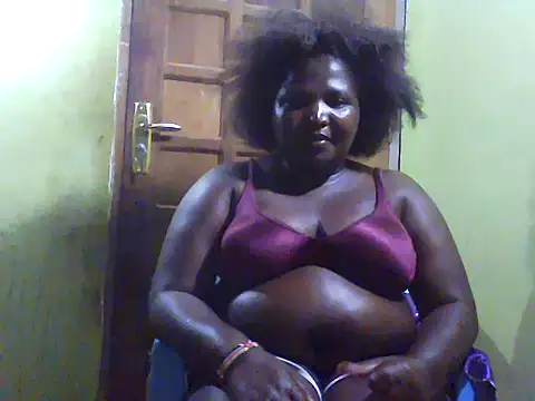 Snapshot of Sweetythighs chatting on 06.29.26 Sweetythighs online show from 06.29.26