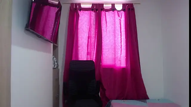 Valeria Santos  online show from 06.29.26