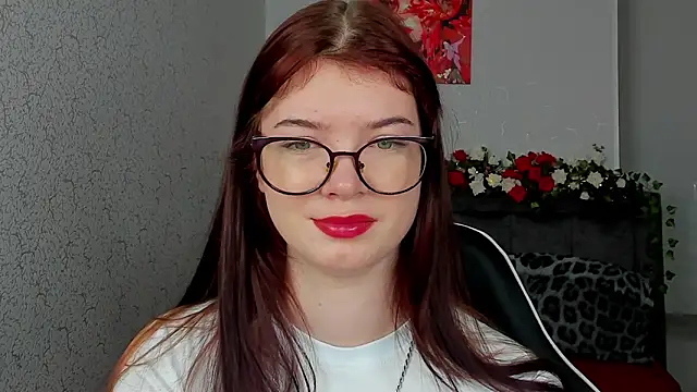 Snapshot of MelissaMay__ chatting on 06.11.26 MelissaMay online show from 06.11.26