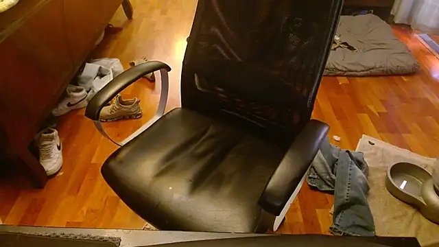 Clevername90 online show from 02.15.25