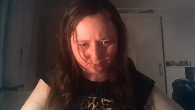Snapshot of TaylorLovely chatting on 06.16.26 TaylorLovely online show from 06.16.26