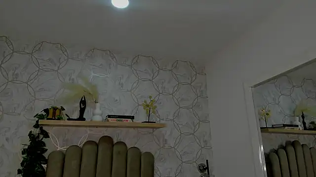 luna bellucci online show from 06.13.26