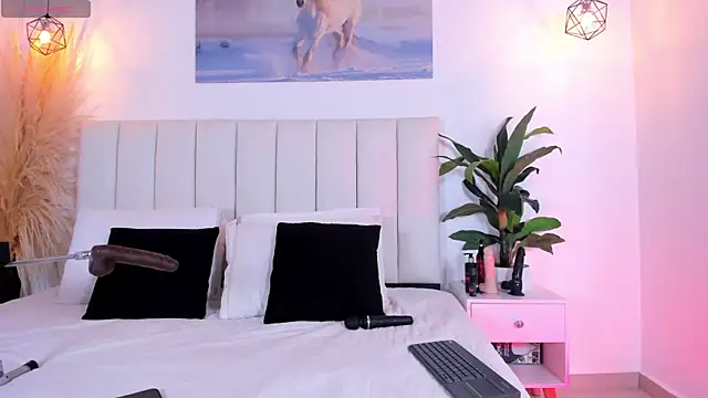  Emily Queen online show from 07.07.26
