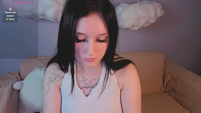 Snapshot of Emma-Blissa chatting on 06.12.26 Emma-Blissa online show from 06.12.26