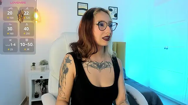 Snapshot of Natasha__monroe chatting on 06.13.26 Natasha monroe online show from 06.13.26