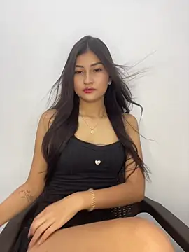 Snapshot of Aylin-fire chatting on 06.11.26 Aylin-fire online show from 06.11.26