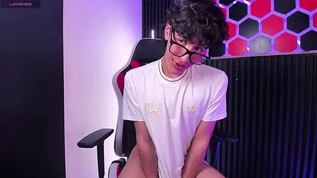 SantyFoxxs online show from 06.25.26