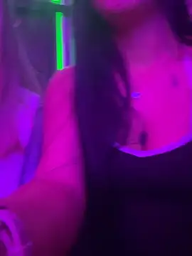 Red LipsDuo online show from 07.03.26