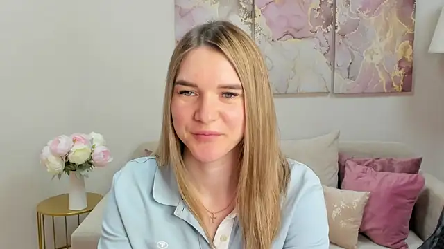 RoxyReignn online show from 06.10.26