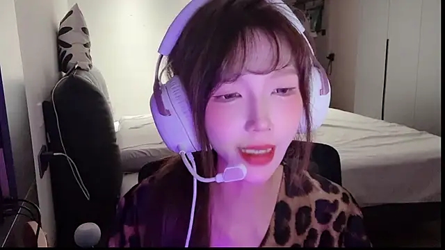 Nicole-TAT online show from 05.25.26