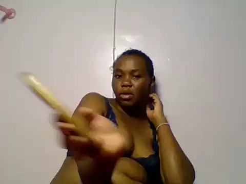 Snapshot of kittydew chatting on 06.17.26 kittydew online show from 06.17.26