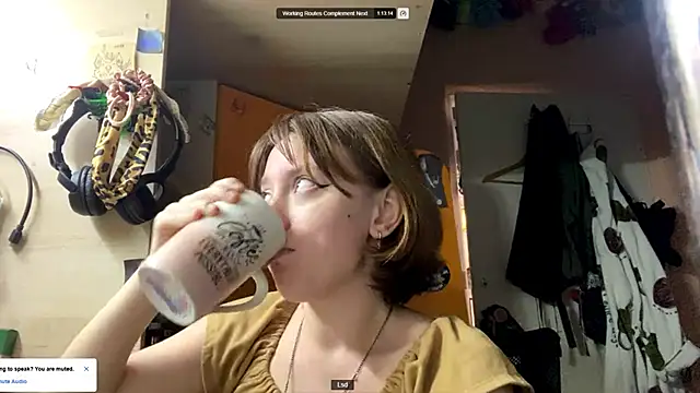 Snapshot of PlumedRolling chatting on 05.25.26 PlumedRolling online show from 05.25.26
